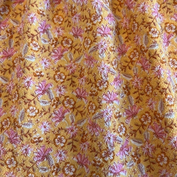 W5 Gold Floral Short Sleeve Babydoll Top with puff Sleeve Size M NWOT - Picture 2 of 9